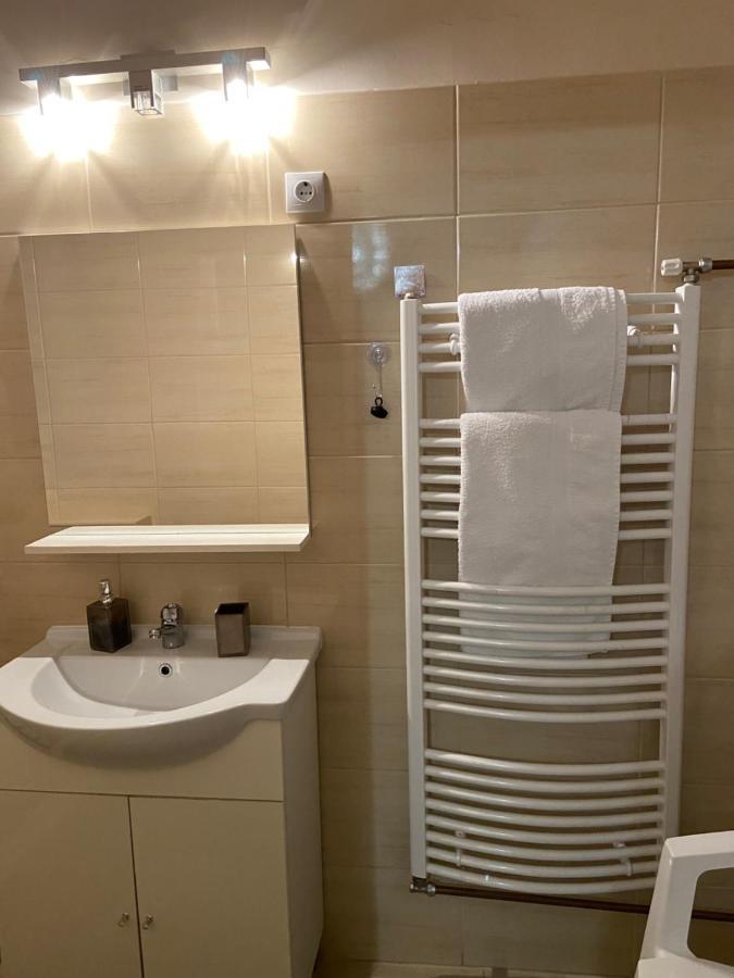 Senorita Lägenhet Miskolc Exteriör bild